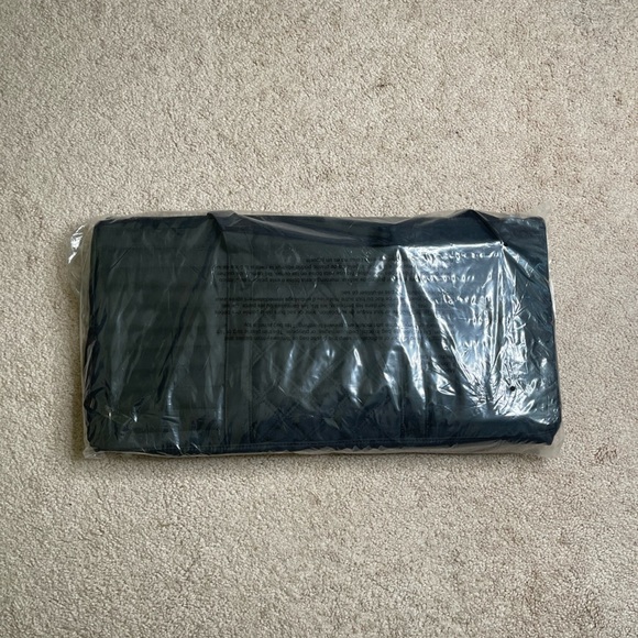 Black Quilted Tote Bag with Matching Pouch - Picture 3 of 4